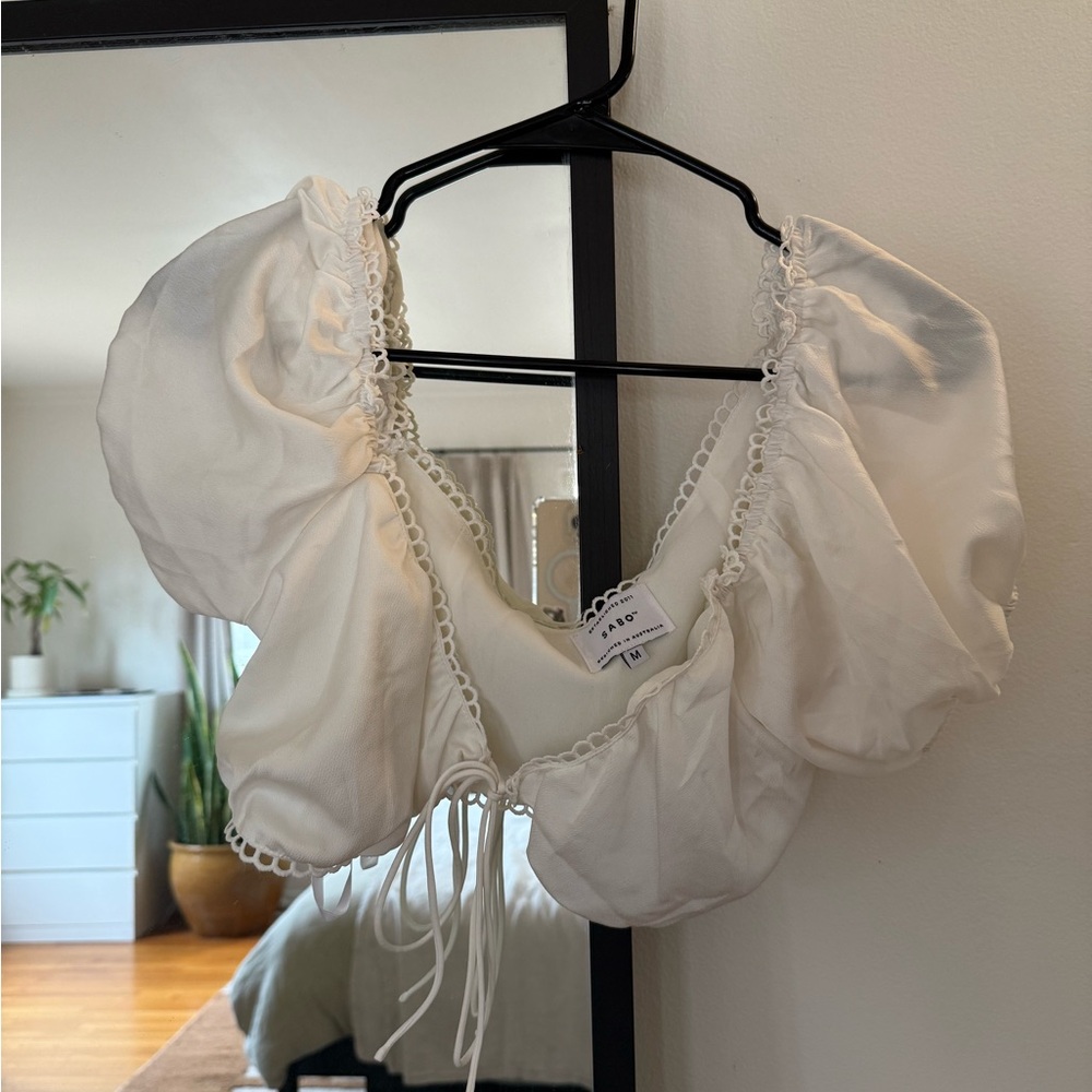 Sabo eyelet White Puff Sleeve Crop Top